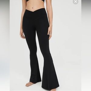 FREE SHIPPING- Aerie Offline Flare Leggings
